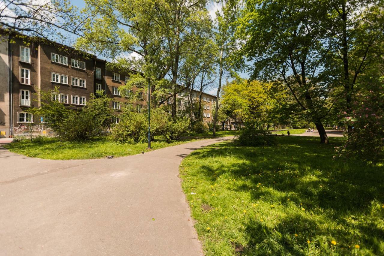 Garden Apartment Krasków Exterior foto